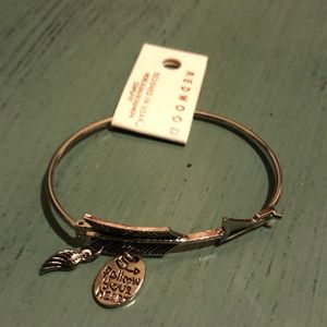 Redwood follow your heart bangle bracelet